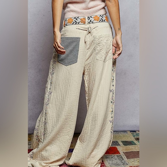 POL Floral Embroidered Cream Wide-Leg Pants - Picture 4 of 4